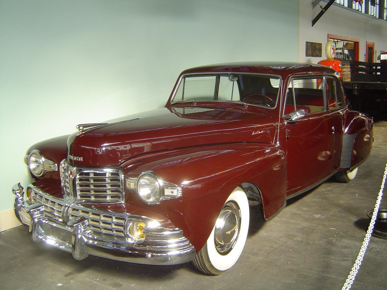 Photo of a 1946 Lincoln Continental