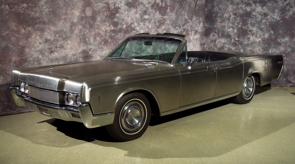 Photo of a stainless steel 1966 Lincoln Continental convertible at the Crawford Auto Aviation Museum