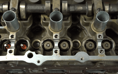The fastest way to remove valves from a cylinder head (VIDEO)