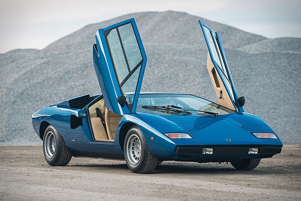 Scissor doors on a Lamborghini.