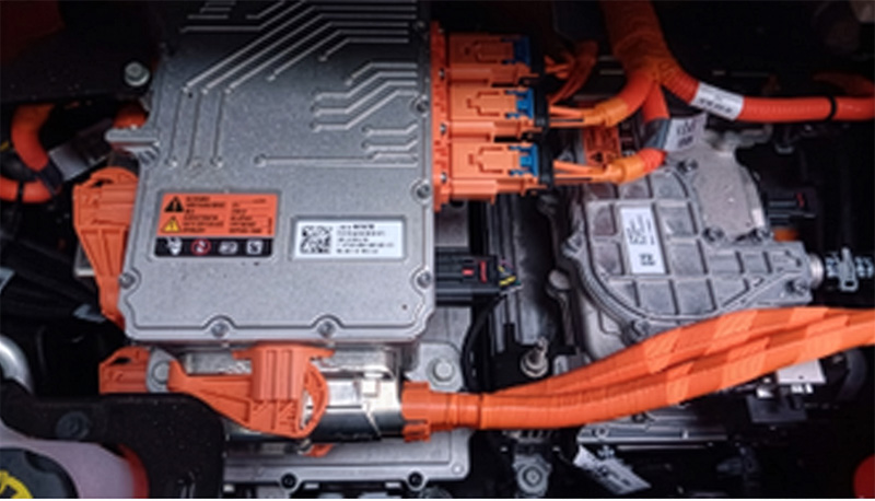 Many belt gauges use a series of teeth, placed in the belt's grooves, to determine wear.