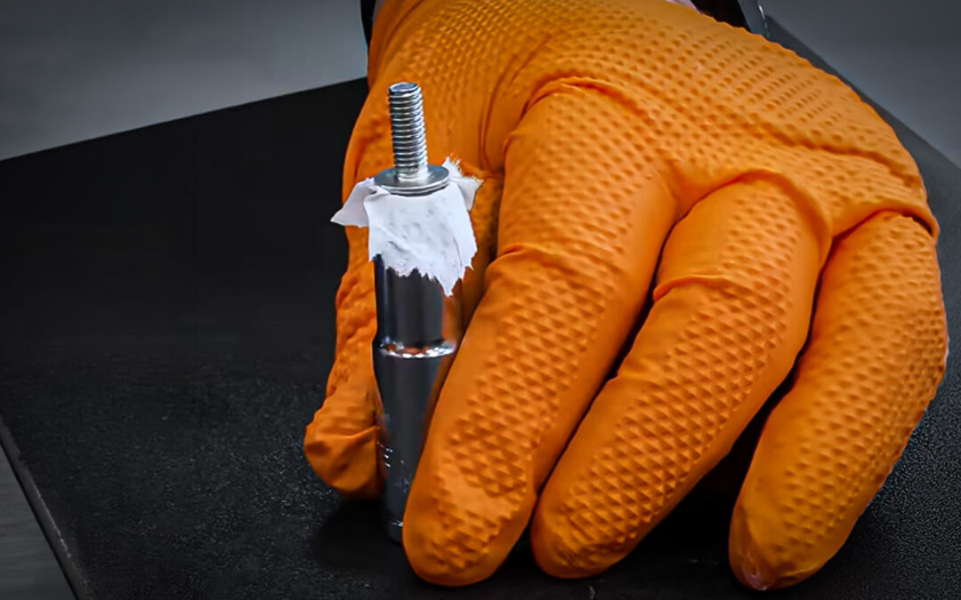 How to Hang Onto a Tricky Nut or Bolt (VIDEO)